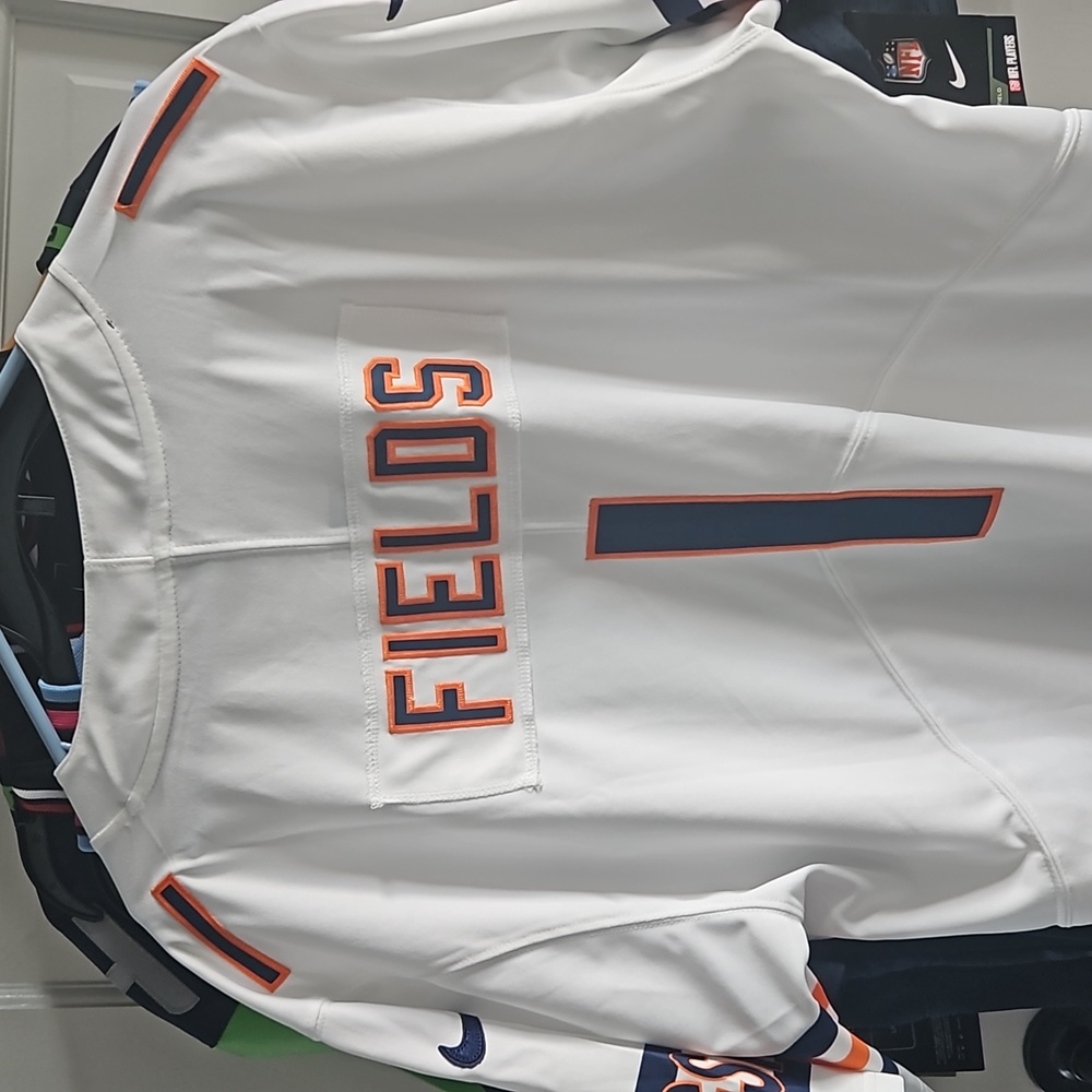 Bears jersey size large FIELDS